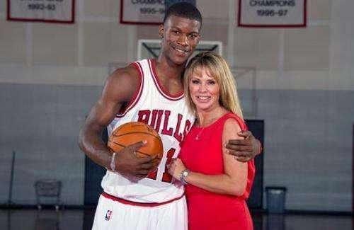 使他成为任 使他成为任