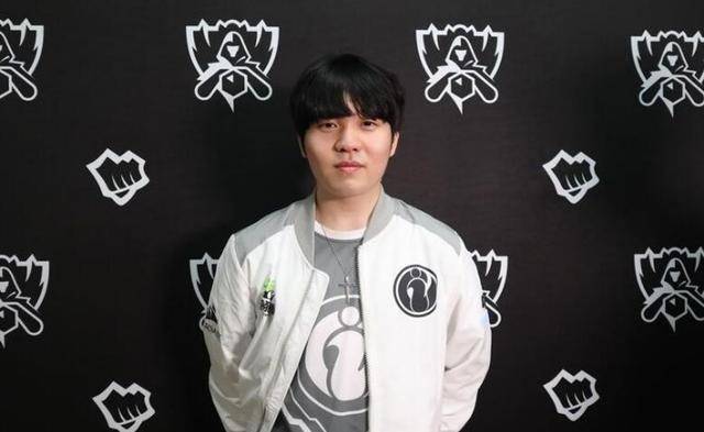 CS CS